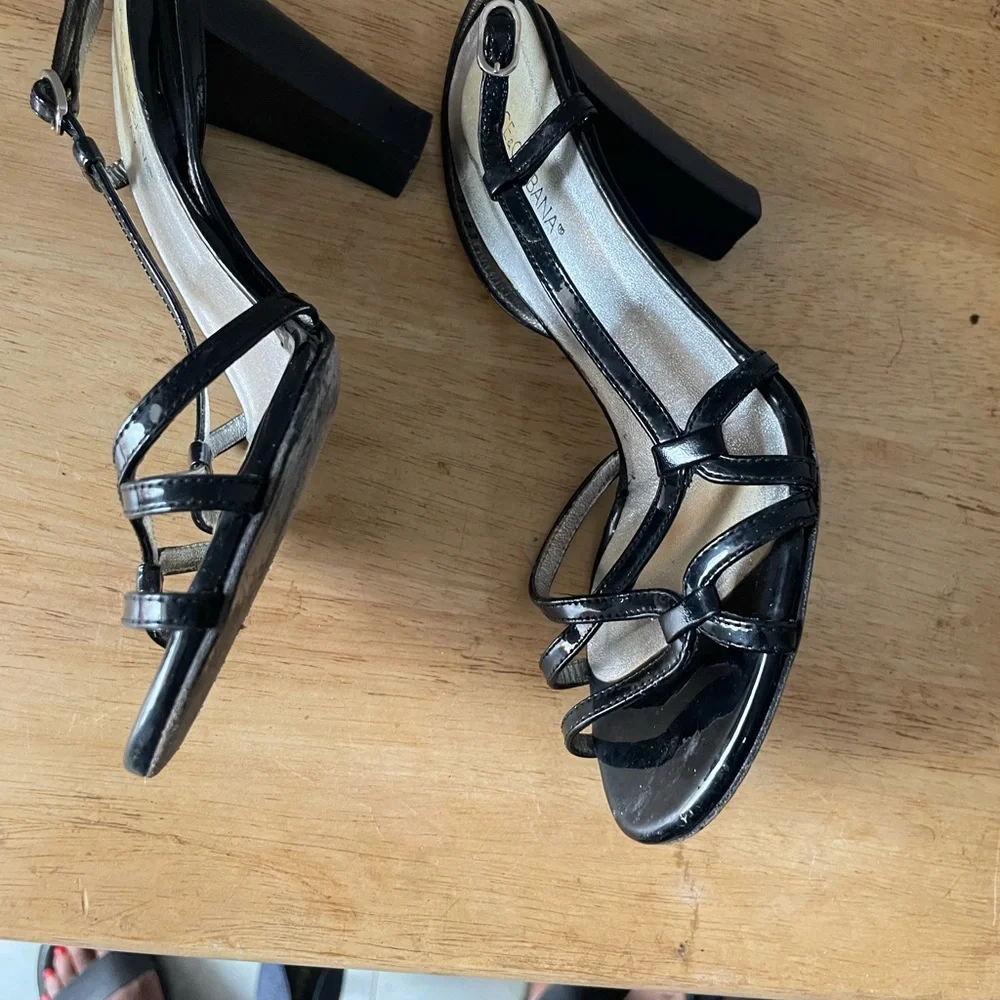 💎⭐️💎AUTHENTIC 💎Dolce & Gabbana Strappy Heels - Picture 7 of 8